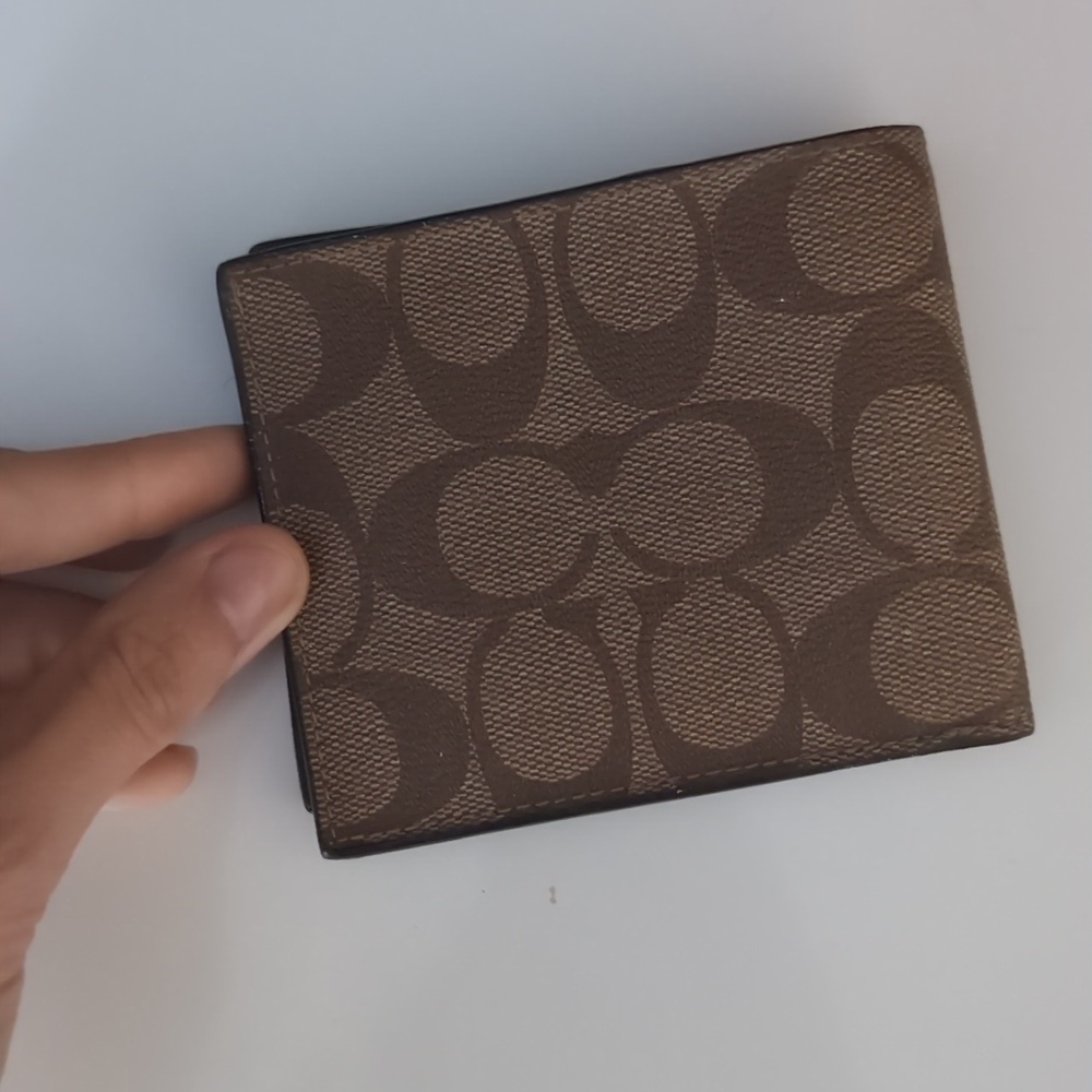 1:1 Rep Coach Wallet - Picture 3 of 5